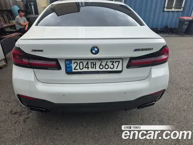 BMW 5 Series 2022 — ფოტო 2/13
