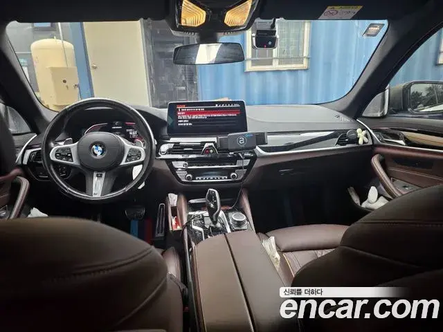BMW 5 Series 2022 — ფოტო 7/13
