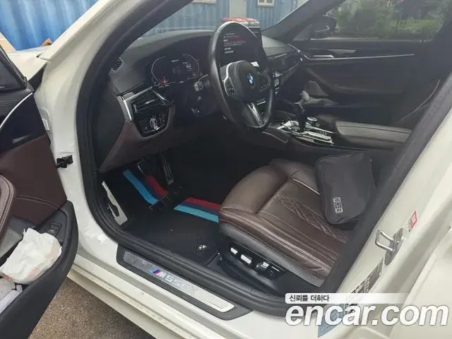 BMW 5 Series 2022 — ფოტო 13/13