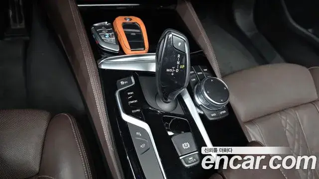 BMW 5 Series 2019 — Photo 15/20