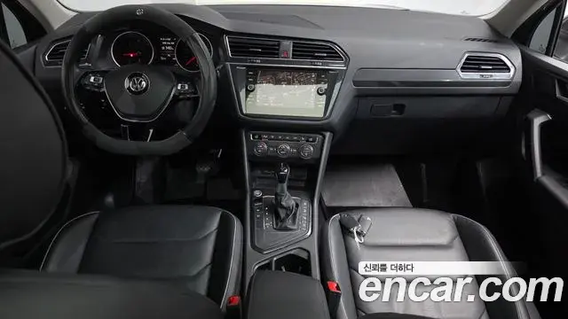 Volkswagen Tiguan 2020 — Photo 13/36