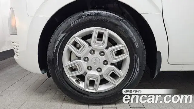 Hyundai Staria 2022 — Photo 19/35