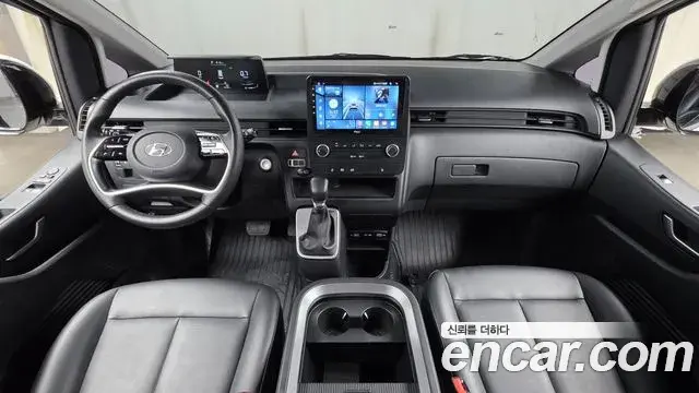 Hyundai Staria 2022 — Photo 29/35