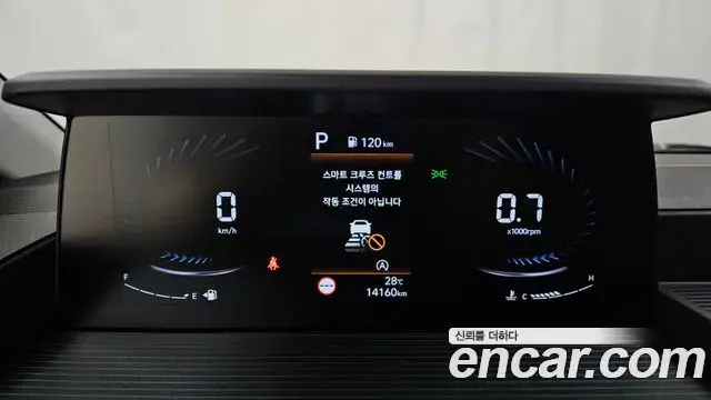 Hyundai Staria 2022 — Photo 28/35