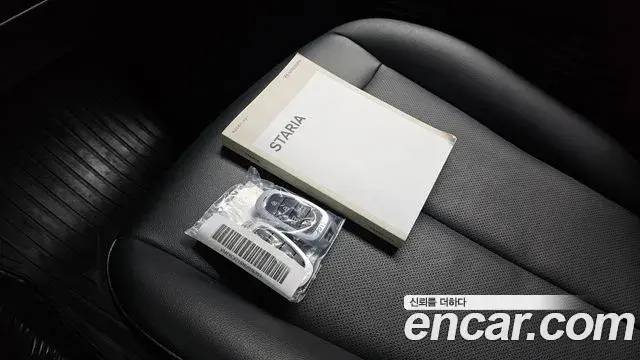 Hyundai Staria 2022 — Photo 7/35