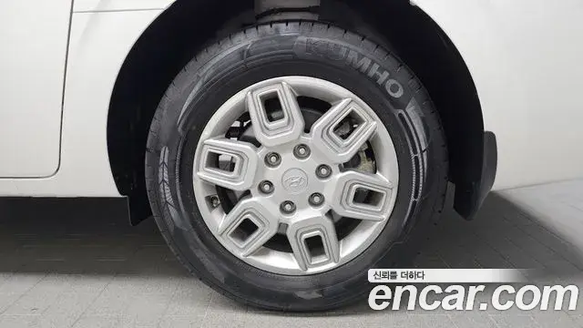 Hyundai Staria 2022 — Photo 26/35