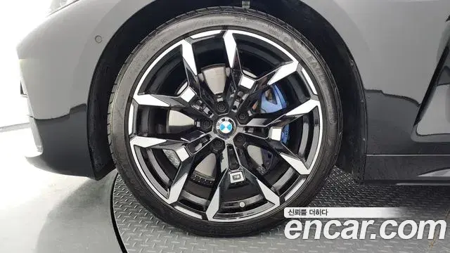 BMW 4 Series 2024 — ფოტო 18/34