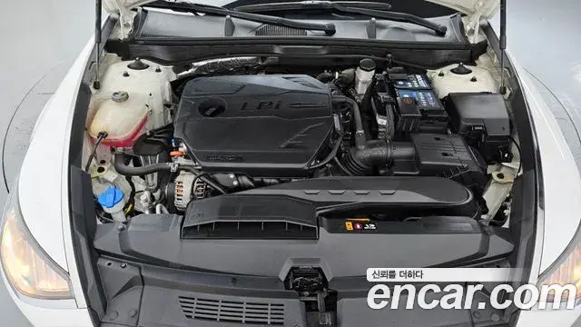 Hyundai Sonata Hybrid 2022 — Şəkil 22/31