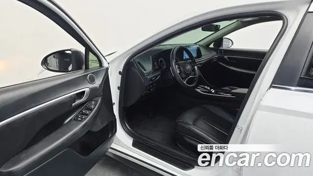 Hyundai Sonata Hybrid 2022 — Şəkil 7/31