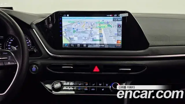 Hyundai Sonata Hybrid 2022 — Şəkil 8/31