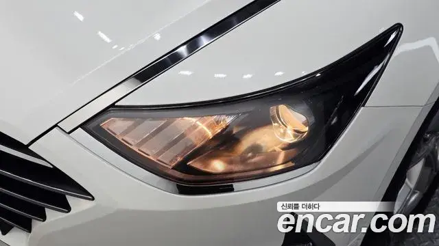 Hyundai Sonata Hybrid 2022 — Şəkil 26/31