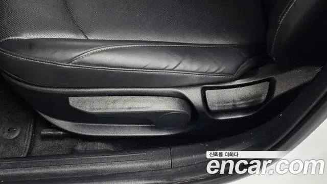 Hyundai Sonata Hybrid 2022 — Şəkil 28/31