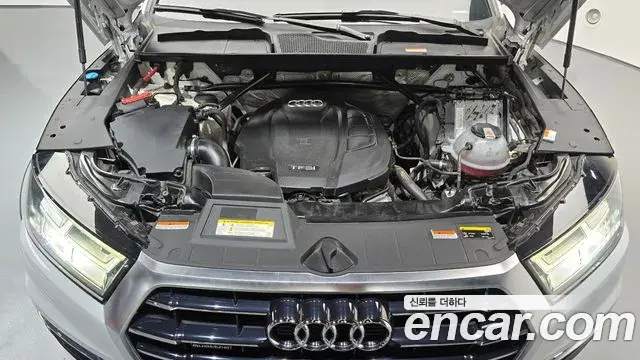Audi Q5 2020 — ფოტო 4/33