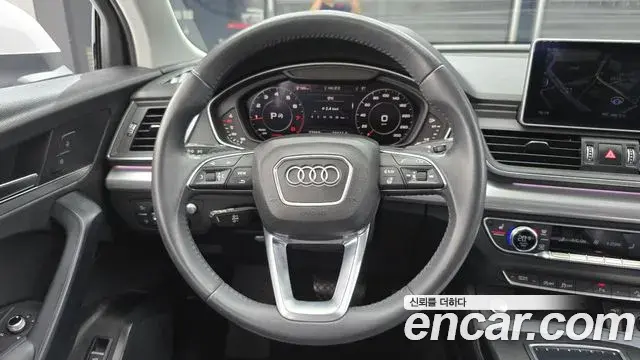 Audi Q5 2020 — ფოტო 10/33
