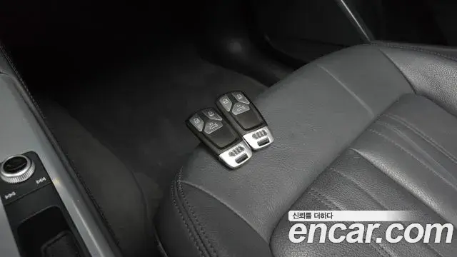 Audi Q5 2020 — ფოტო 2/33