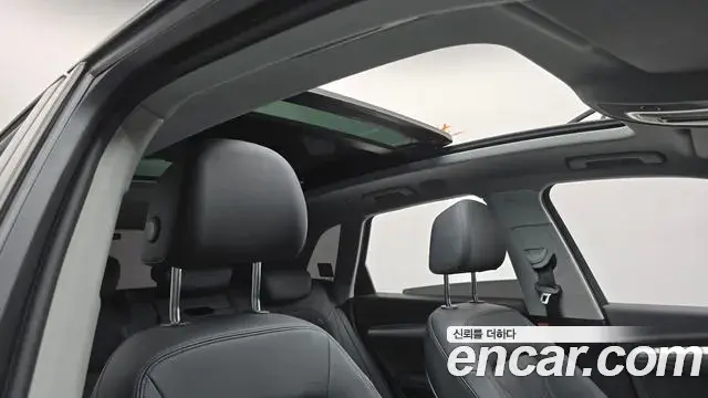 Audi Q5 2020 — ფოტო 11/33