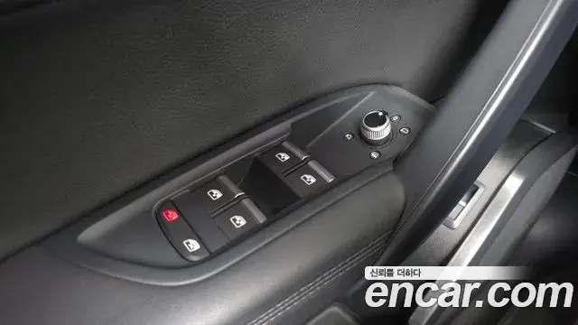 Audi Q5 2020 — ფოტო 16/33