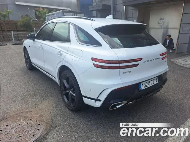 Genesis GV70 2024 — Photo 18/20