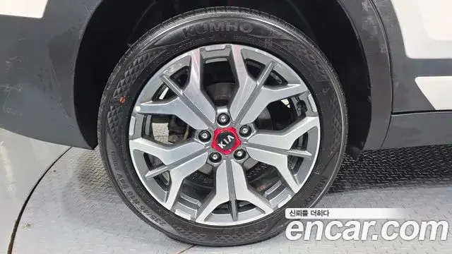 Kia Seltos 2019 — Photo 5/31