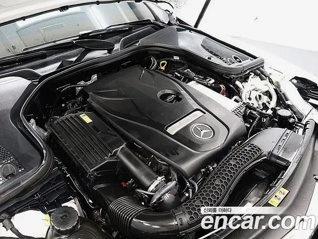 Mercedes-Benz E-Class 2023 — Şəkil 20/20