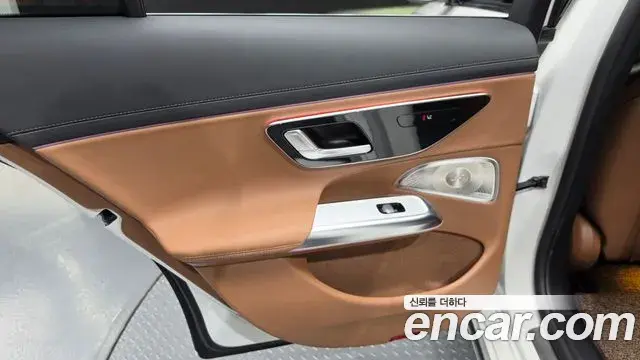 Mercedes-Benz E-Class 2025 — ფოტო 2/31