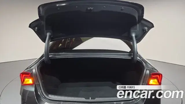 Kia K5 2020 — Photo 12/30