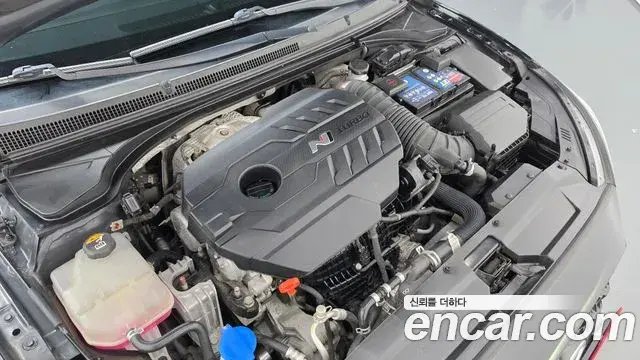Hyundai Veloster 2021 — Şəkil 26/33