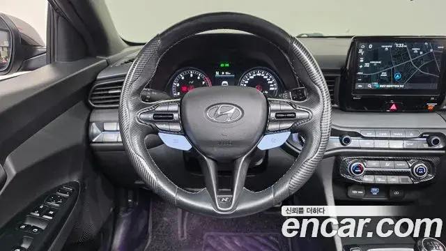 Hyundai Veloster 2021 — Şəkil 9/33