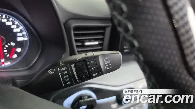 Hyundai Veloster 2021 — Şəkil 6/33