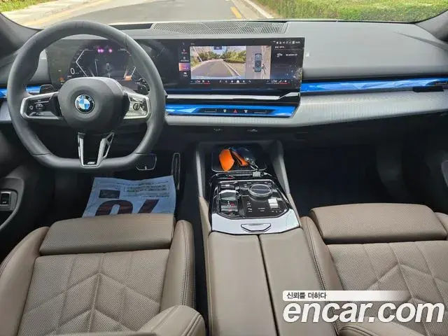 BMW 5 Series 2025 — Фото 10/20