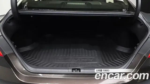 Toyota Camry 2018 — Şəkil 3/20