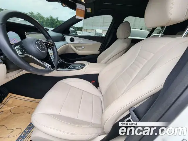 Mercedes-Benz E-Class 2021 — ფოტო 7/18