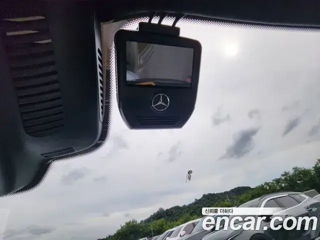 Mercedes-Benz E-Class 2021 — ფოტო 2/18