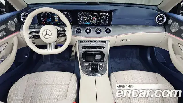 Mercedes-Benz E-Class 2023 — ფოტო 32/32