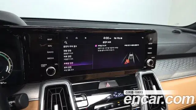 Kia Sorento 2022 — Şəkil 26/31