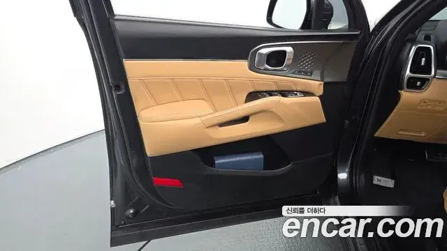 Kia Sorento 2022 — Şəkil 24/31