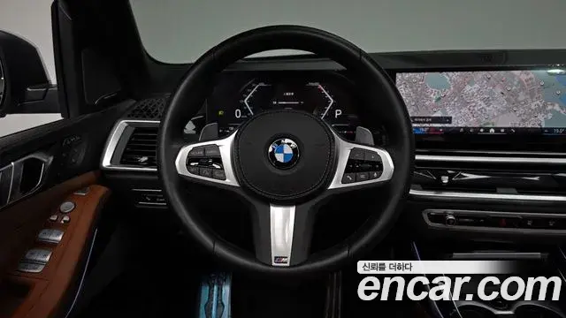 BMW X7 2023 — Фото 12/20