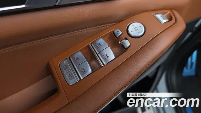 BMW X7 2023 — ფოტო 25/38