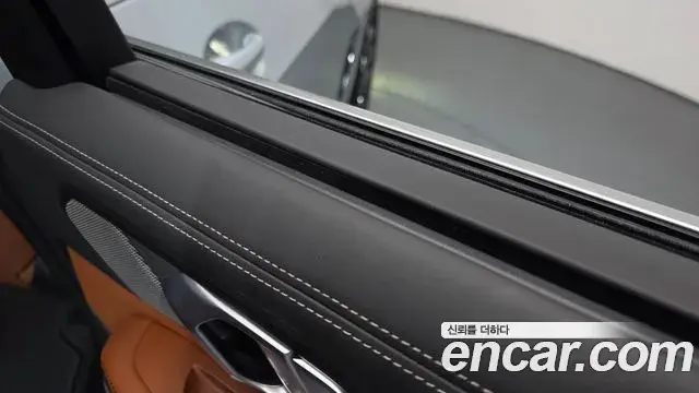 BMW X7 2023 — ფოტო 9/38