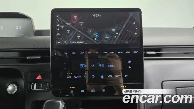 Hyundai Staria 2022 — Фото 15/20