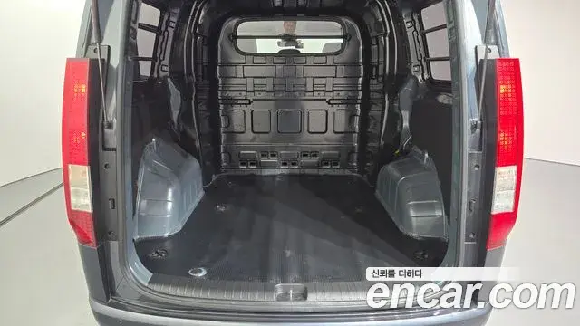Hyundai Staria 2022 — Фото 19/20
