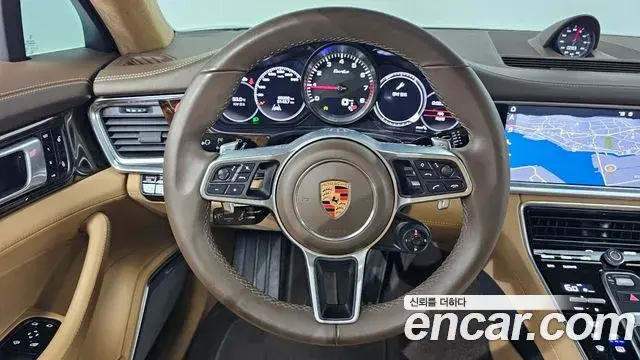 Porsche Panamera 2018 — Фото 13/20