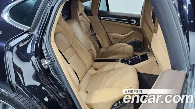 Porsche Panamera 2018 — Şəkil 3/32