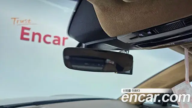 Porsche Panamera 2018 — Şəkil 18/32