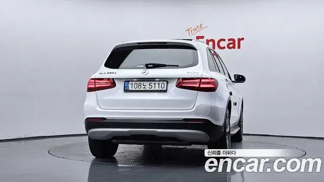 Mercedes-Benz GLC-Class 2018 — Photo 26/38
