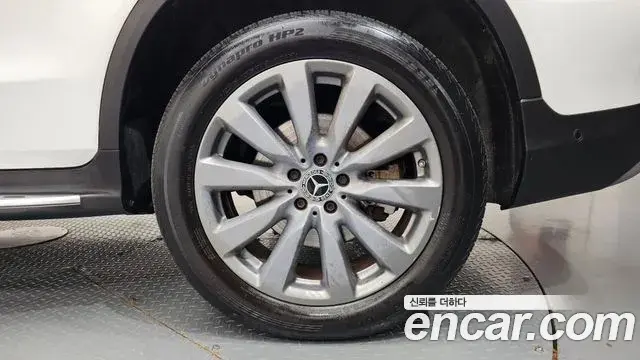 Mercedes-Benz GLC-Class 2018 — Photo 21/38