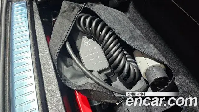 Mercedes-Benz GLC-Class 2018 — Photo 15/38