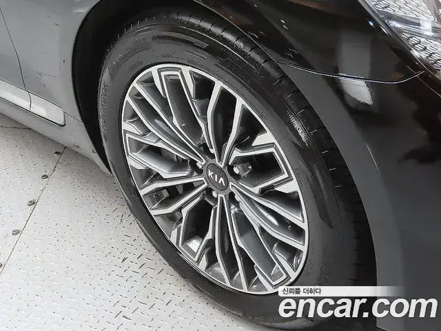 Kia The K9 2019 — Photo 7/20