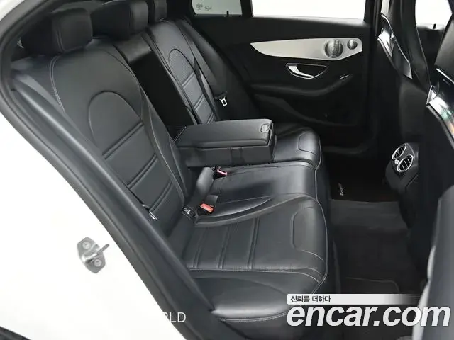 Mercedes-Benz C-Class 2018 — Фото 11/20