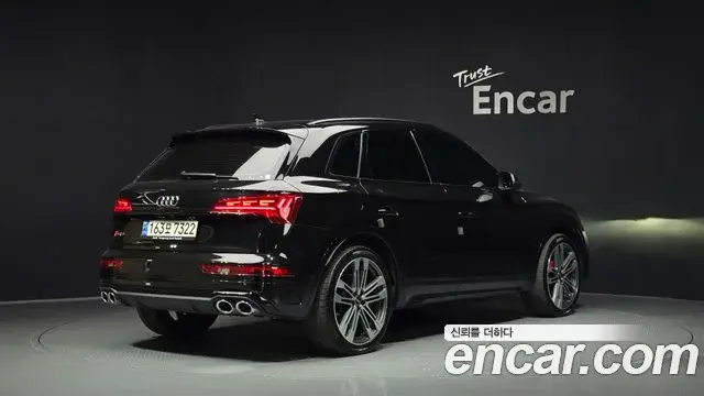 Audi Q5 2021 — Фото 1/20